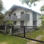فيلة Kuca Za Odmor V&e بيهاتش