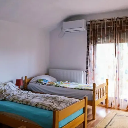 Villa Kuca Za Odmor V&e