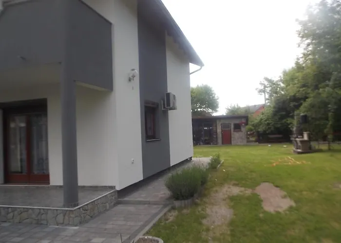 Vila Kuca Za Odmor V&e *